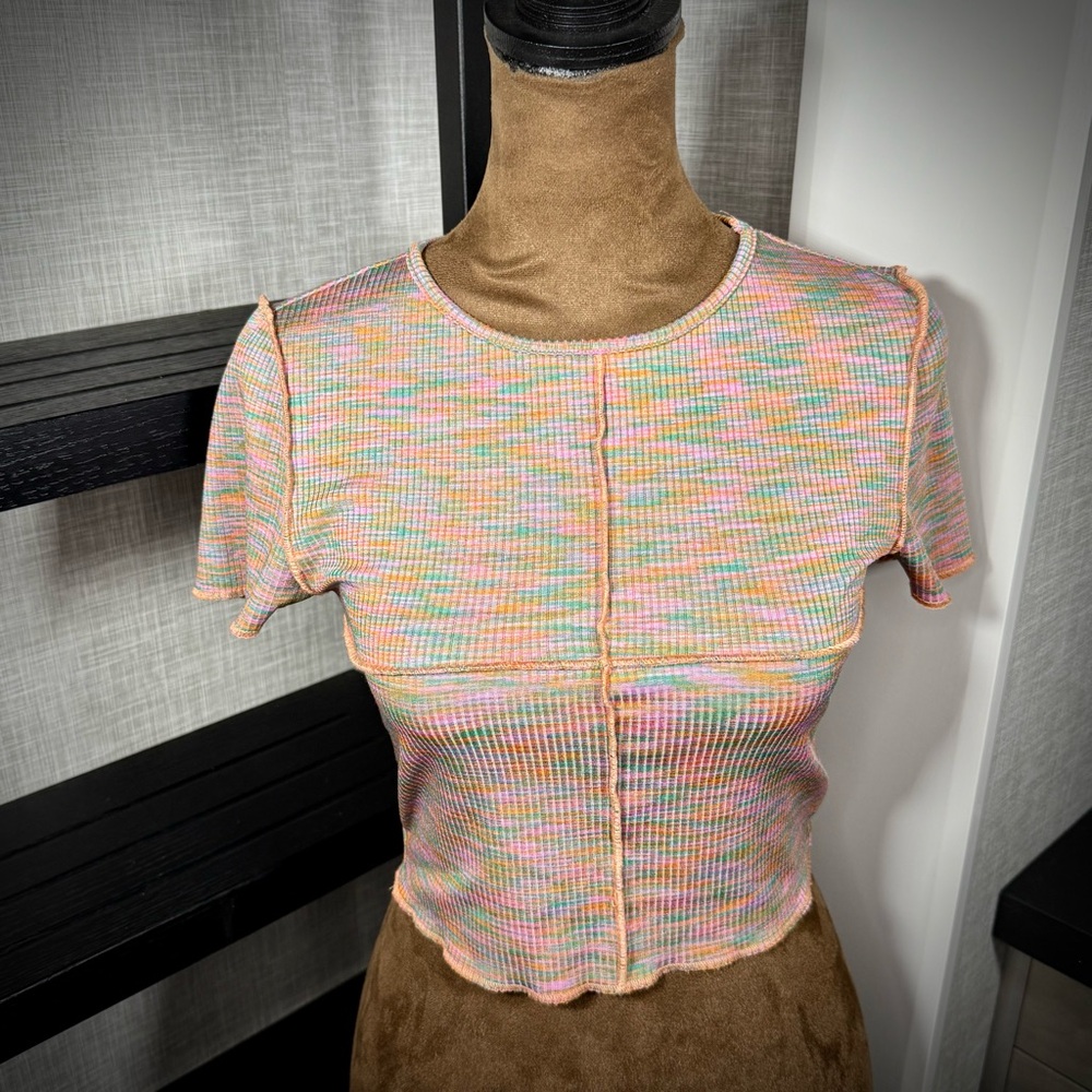 Divided H&M Multicolored Ribbed Crop Tshirt Size Small‎